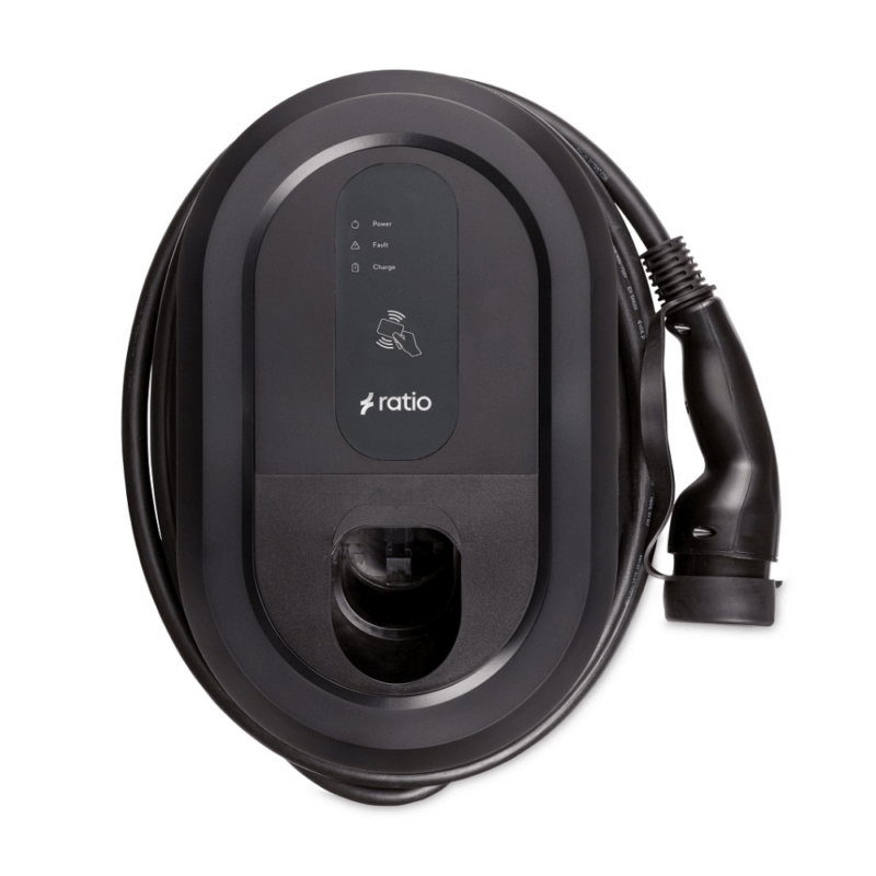 Ratio Io6 bekabelde laadpaal voor elektrisch laden, slimme EV-lader met vaste kabel, geschikt voor thuis of zakelijk gebruik.